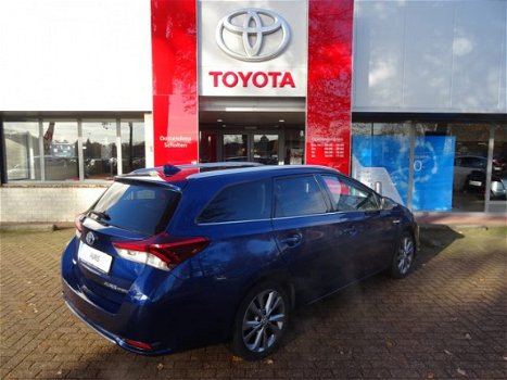 Toyota Auris Touring Sports - 1.8 Hybrid Executive / Navigatie / Keyless Entry / LED / Parkeersensor - 1