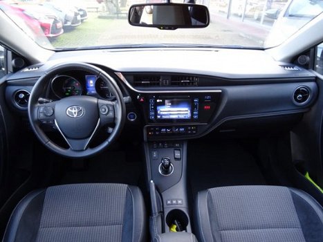 Toyota Auris Touring Sports - 1.8 Hybrid Executive / Navigatie / Keyless Entry / LED / Parkeersensor - 1