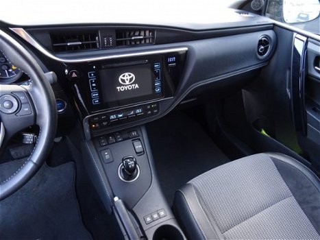 Toyota Auris Touring Sports - 1.8 Hybrid Executive / Navigatie / Keyless Entry / LED / Parkeersensor - 1