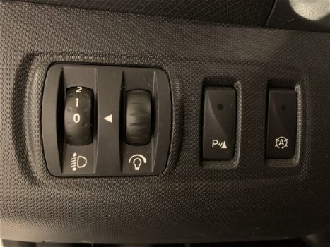 Renault Clio - 90PK TCe Dynamique EERSTE EIGENAAR NAVI CLIMATE PARKEERSENSOR TEL USB LM VELGEN - 1