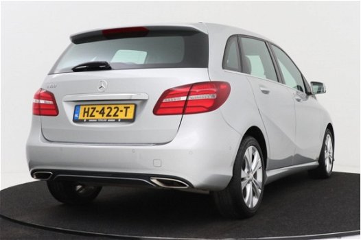 Mercedes-Benz B-klasse - 180 Prestige Nieuwe type | Navigatie | Dealer onderhouden - 1