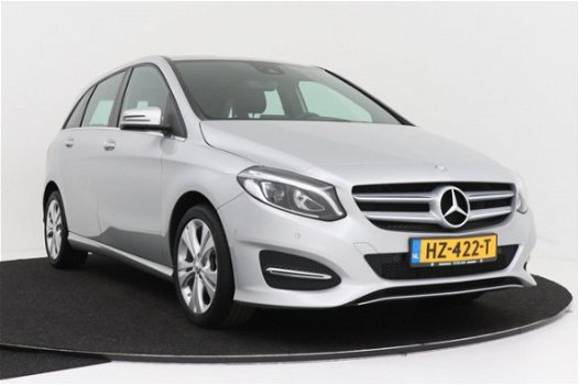 Mercedes-Benz B-klasse - 180 Prestige Nieuwe type | Navigatie | Dealer onderhouden - 1