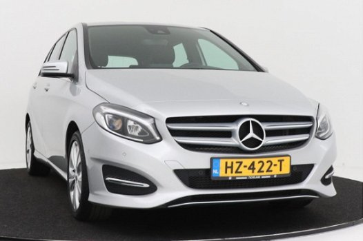 Mercedes-Benz B-klasse - 180 Prestige Nieuwe type | Navigatie | Dealer onderhouden - 1