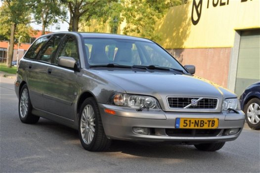 Volvo V40 - 1.8 Europa LPG-G3 AIRCO/LEDER/CRUISE/YOUNGTIMER NETTE AUTO - 1