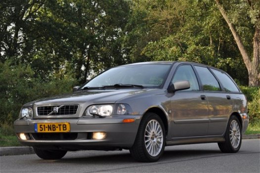 Volvo V40 - 1.8 Europa LPG-G3 AIRCO/LEDER/CRUISE/YOUNGTIMER NETTE AUTO - 1