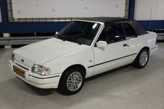 Ford Escort Cabrio - 1.6 XR3 kat. 1990 CABRIOLET / TOP CONDITIE / ONDERHOUD HISTORIE - 1