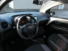 Toyota Aygo - 1.0 X-NOW 5 DRS AIRCO LED RIJKLAARPRIJS