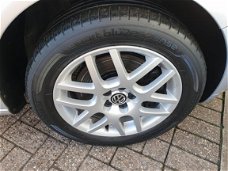 Volkswagen Golf - 2.3 V5 Highline