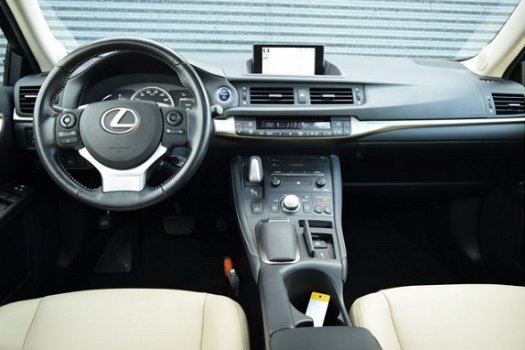 Lexus CT 200h - Business Line | Leder | Schuifkanteldak | LED pakket | 6 maanden BOVAG garantie - 1