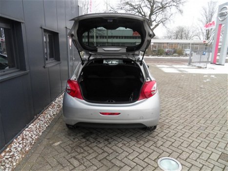 Peugeot 208 - 1.2 PureTech 82PK 5D Style - 1