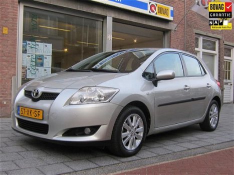 Toyota Auris - 1.6-16V Luna Business Navigatie, All Season banden, Trekhaak - 1