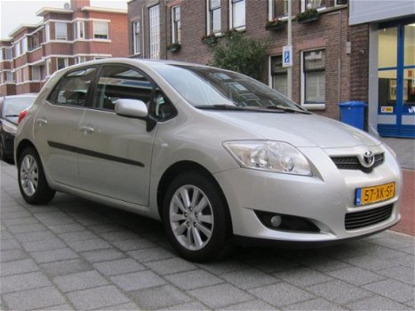 Toyota Auris - 1.6-16V Luna Business Navigatie, All Season banden, Trekhaak - 1