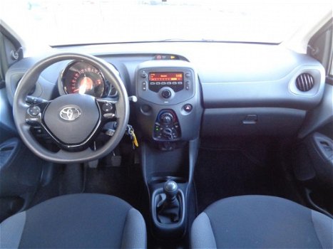 Toyota Aygo - 1.0 VVT-i 72pk 5D x-fun - 1