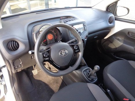 Toyota Aygo - 1.0 VVT-i 72pk 5D x-fun - 1