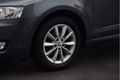 Skoda Octavia Combi - 1.2 TSI 105 pk Greentech Ambition Businessline Navigatie Climatronic Trekhaak - 1 - Thumbnail