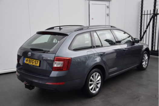 Skoda Octavia Combi - 1.2 TSI 105 pk Greentech Ambition Businessline Navigatie Climatronic Trekhaak - 1