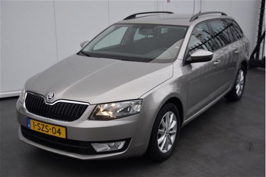 Skoda Octavia Combi - 1.2 TSI 105 pk Greentech Ambition Businessline Navigatie Climatronic Trekhaak - 1