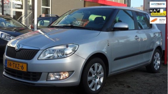 Skoda Fabia - 1.2 TSI Style Airco Cruise PDC NAP Nieuwstaat - 1