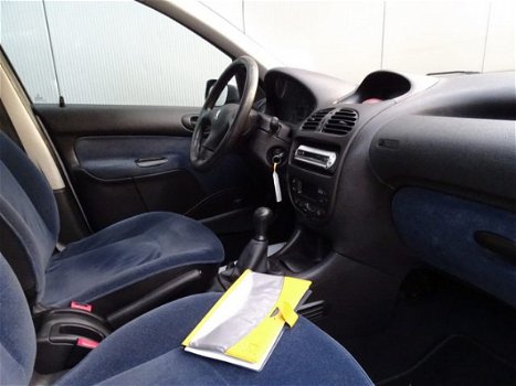 Peugeot 206 - 1.6-16V Gentry * AIRCO * APK tot 11-2020 - 1