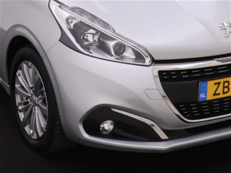 Peugeot 208 - 1.2T 110pk Allure | navigatie | climate controle | lichtmetaal | NEFKENS DEAL | - 1