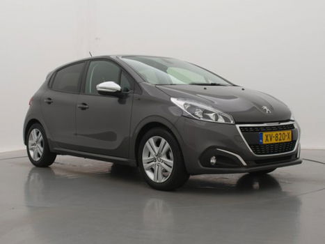 Peugeot 208 - 1.2 82pk Signature | Navigatie | Parkeersensoren | Airco | - 1