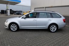 Skoda Octavia - 1.6 TDI GRT AMB. BNS Navi