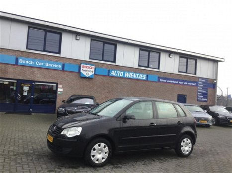 Volkswagen Polo - 1.4 TDI 59KW TRENDLINE 5DRS - 1