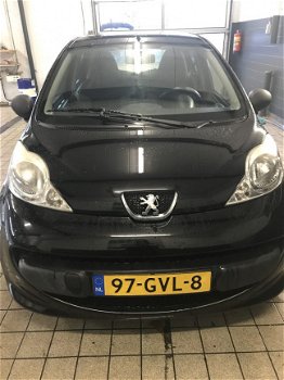 Peugeot 107 - 1