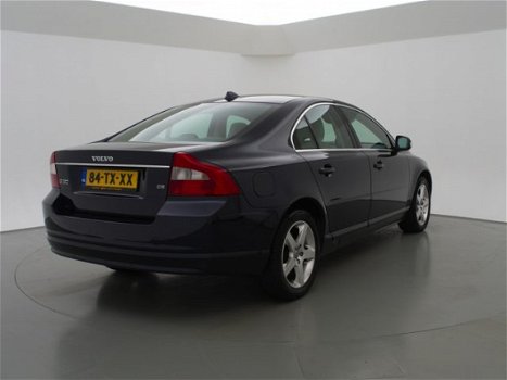 Volvo S80 - 2.4 D5 185 PK AUT6 SUMMUM + LEDER / NAVIGATIE / XENON - 1