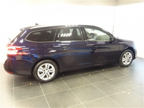 Peugeot 308 SW - 1.2 PureTech Blue Lease Executive Navigatie | Parkeersensoren voor en achter | Glaz - 1