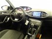 Peugeot 308 SW - 1.2 PureTech Blue Lease Executive Navigatie | Parkeersensoren voor en achter | Glaz - 1 - Thumbnail