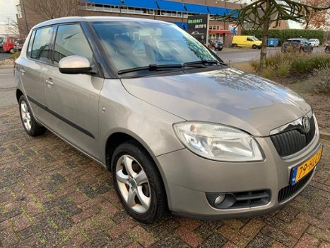 Skoda Fabia - 1.4-16V Ambiente - 1