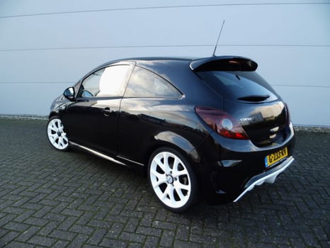 Opel Corsa - 1.6-16V Turbo OPC - 1