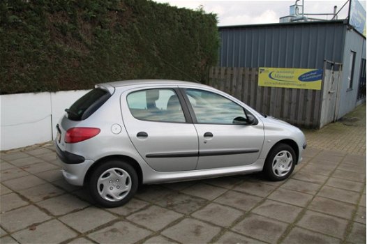 Peugeot 206 - 1.4 XR - 1