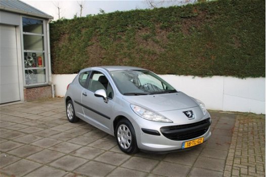 Peugeot 207 - 1.4 XR - 1