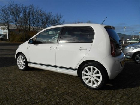 Volkswagen Up! - 1.0 move up BlueMotion 5-Drs - 1