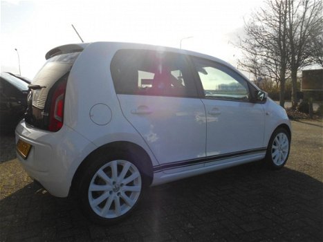 Volkswagen Up! - 1.0 move up BlueMotion 5-Drs - 1