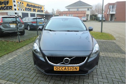 Volvo V40 - 2.0 D2 Kinetic Automaat Nieuw Model Ecc-Airco Navi Lmv Pdc enz. GEEN AFLEVERINGSKOSTEN - 1