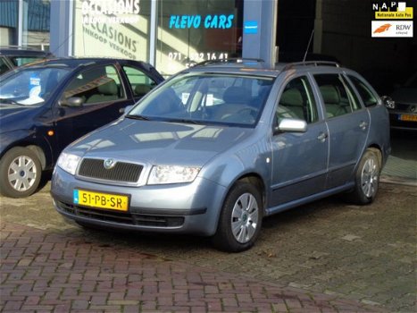 Skoda Fabia Combi - 1.4-16V Choice AIRCO STUURBEKR. ELEKTR. RAMEN - 1