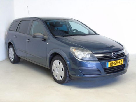 Opel Astra Wagon - 1.9 CDTi Executive Airco 6-Bak - 1