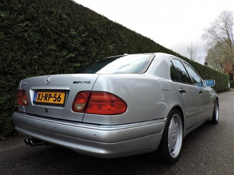 Mercedes-Benz E-klasse - 55 AMG /// 354PK /// - 1