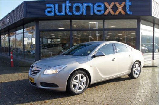 Opel Insignia - 2.0 CDTI Edition AIRCO | NAVI | AUTOMAAT | CAMERA I CRUISE CONTROL I AUT VERLICHTING - 1