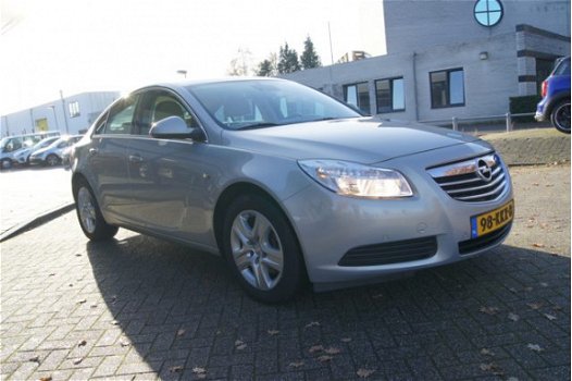 Opel Insignia - 2.0 CDTI Edition AIRCO | NAVI | AUTOMAAT | CAMERA I CRUISE CONTROL I AUT VERLICHTING - 1