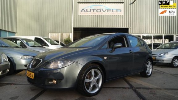 Seat Leon - 2.0 TFSI Sport-up 159.000 KM SMETTELOZE AUTO GOED ONDERHOUDEN - 1