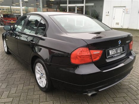 BMW 3-serie - 320i Business Line Climate Cruise Schuifdak Parkeersensoren - 1