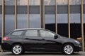 Peugeot 308 SW - 1.2 PureTech Blue Lease Parkeersensoren achter | Navi | DAB | Cc - 1 - Thumbnail