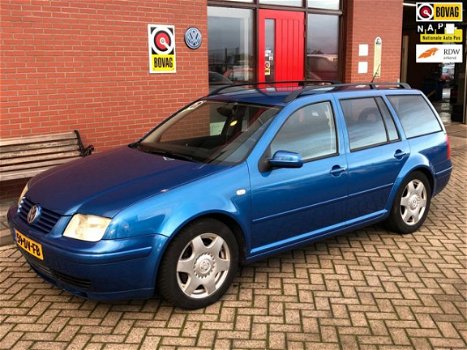 Volkswagen Bora Variant - 2.3 V5 Highline - 1