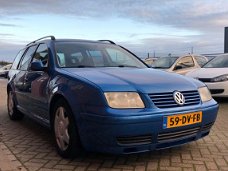 Volkswagen Bora Variant - 2.3 V5 Highline