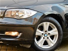 BMW 1-serie - 118i 143pk executive Automaat, PDC, Stoelverwarming