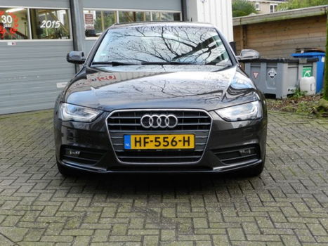 Audi A4 - 1.8 TFSI Advance Navi PDC Lmv17